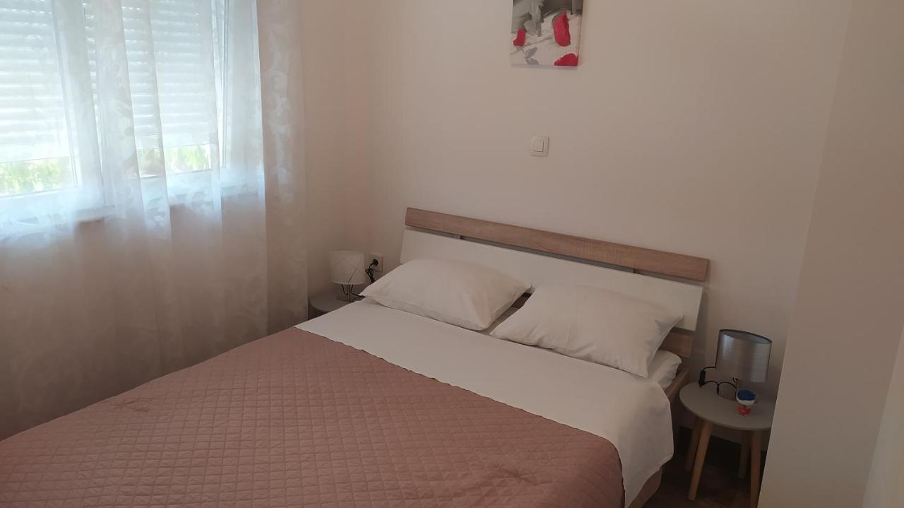 Apartman Greta Sukošan Eksteriør bilde